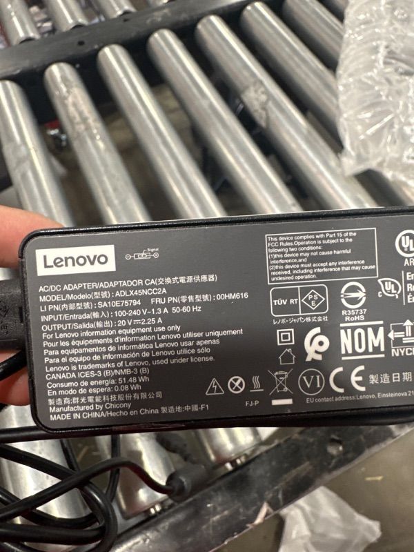 Photo 7 of Lenovo ThinkPad X1 Carbon  (( UNIDENTIFIED GEN) ) (RENEWED)