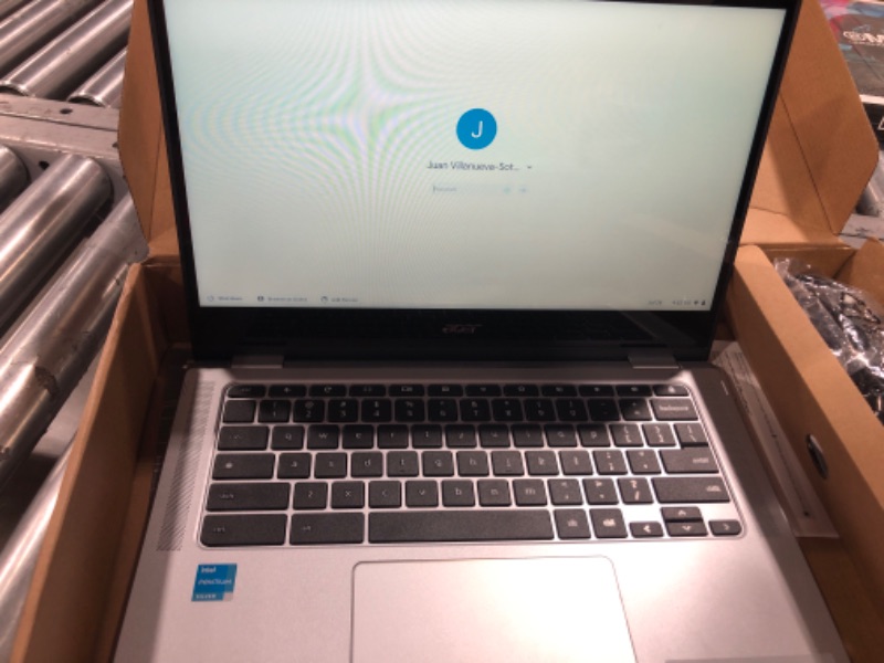 Photo 3 of Acer Chromebook Spin CP314-1H-P9G7, Intel Pentium Silver N6000, 14' HD IPS Gorilla Glass Touch Dis, 4GB LPDDR4X, 128GB eMMC, Intel Wi-Fi 6 AX201-Acer Black M501 Wireless Mouse Bundle 4GB / 128GB / 14" HD