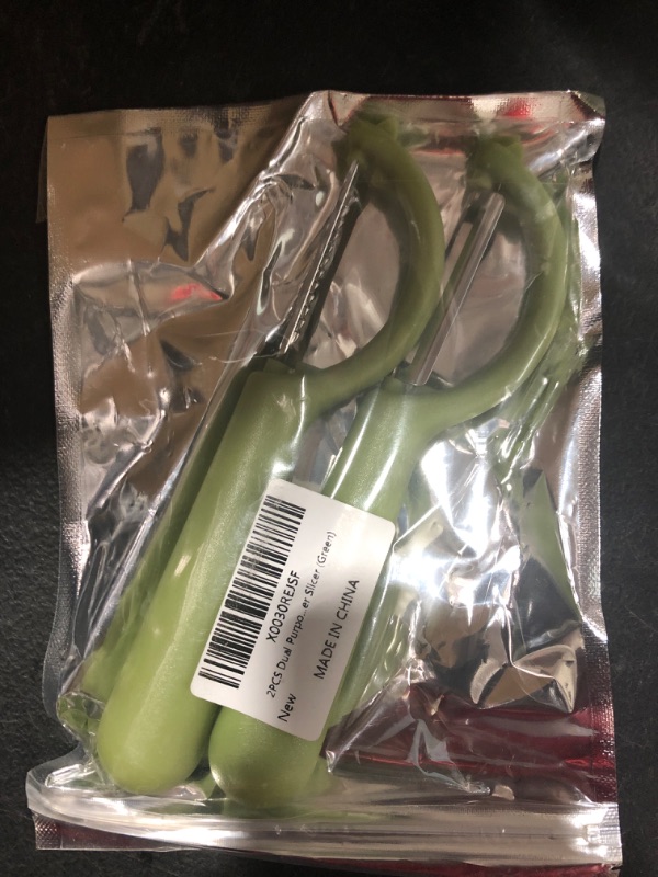 Photo 2 of 2PCS Dual Purpose Vegetable Peelers for Kitchen,Apple Peeler,Potato Peeler,Fruit Peeler,Veggie Peeler,Cucumber Peeler,Carrot Peelers,Cucumber Slicer (Green)
