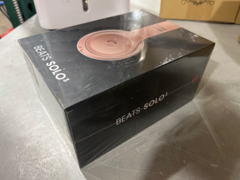 Photo 2 of Beats Solo3 Wireless On-Ear Headphones - Apple W1 Headphone Chip, Class 1 Bluetooth, 40 Hours of Listening Time, Built-in Microphone - Rose Gold (Latest Model) - SEALED - 