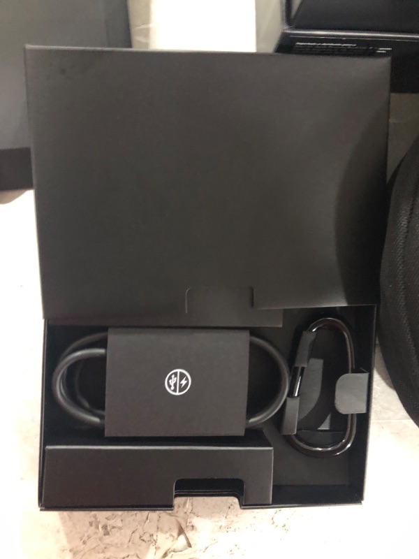 Photo 6 of Beats Solo&#179; Bluetooth Wireless All-Day On-Ear Headphones - Black