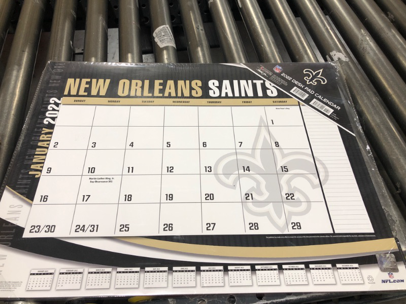 Photo 2 of TURNER SPORTS New Orleans Saints 2022 22X17 Desk Calendar (22998061544)