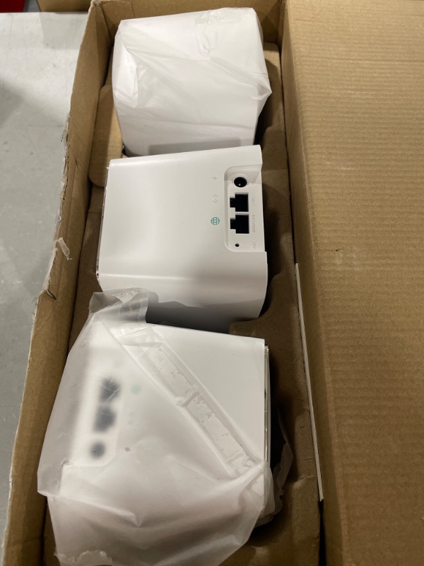 Photo 2 of Meshforce Mesh WiFi System M3 (2023 Model) - Up to 4,500 sq. ft. Whole Home Coverage - Gigabit WiFi Router Replacement - Mesh Router for Wireless Internet (3 Pack)
