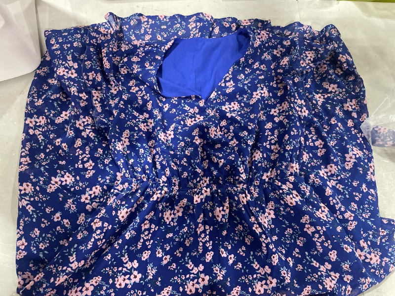 Photo 1 of FLORAL PRINTED DRESS - SIZE MEDIUM 