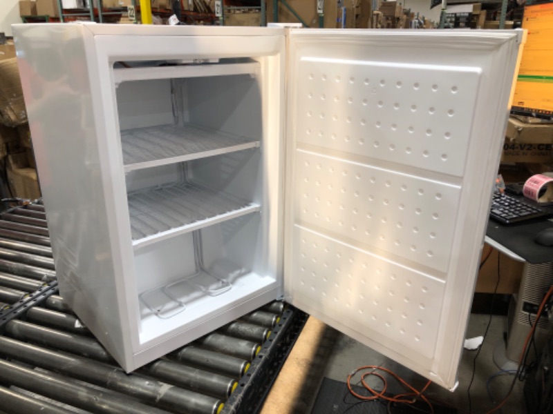 Photo 3 of 3.1 cu. ft. Manual Defrost Residential Mini Compact Upright Freezer in White ENERGY STAR
