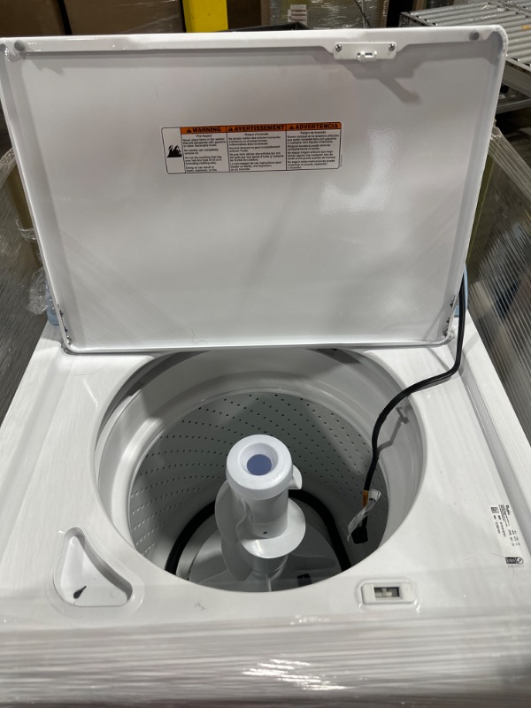 Photo 3 of Whirlpool 3.5-cu ft High Efficiency Agitator Top-Load Washer (White)
