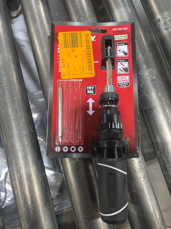 Photo 1 of 12 in 1 Quick Load Ratcheting Screwdriver
