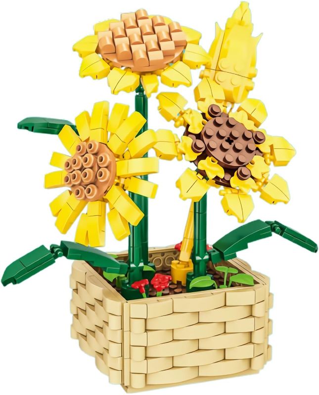 Photo 1 of 
Sunflowers Building Set, Sunflowers Artificial Flowers Bouquet with Base, 550 PCS Botanical Collection Building Block Toys for Table Home Office Decoration