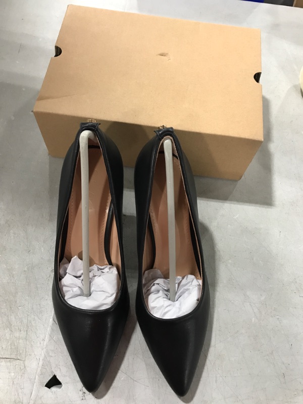 Photo 1 of (6.5) Women's Pointed Black Dress Shoes