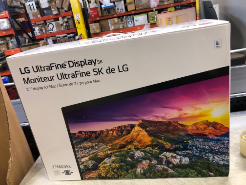 Photo 2 of LG 27MD5KL-B 27 Inch UltraFine 5K (5120 x 2880) IPS Display with macOS Compatibility, DCI-P3 99% Color Gamut and Thunderbolt 3 Port, Black 27 Inches