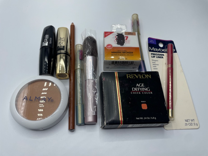 Photo 2 of Miscellaneous variety brand name cosmetics including (Maybelline, Revlon, it style ,Almay,& discontinued makeup products)