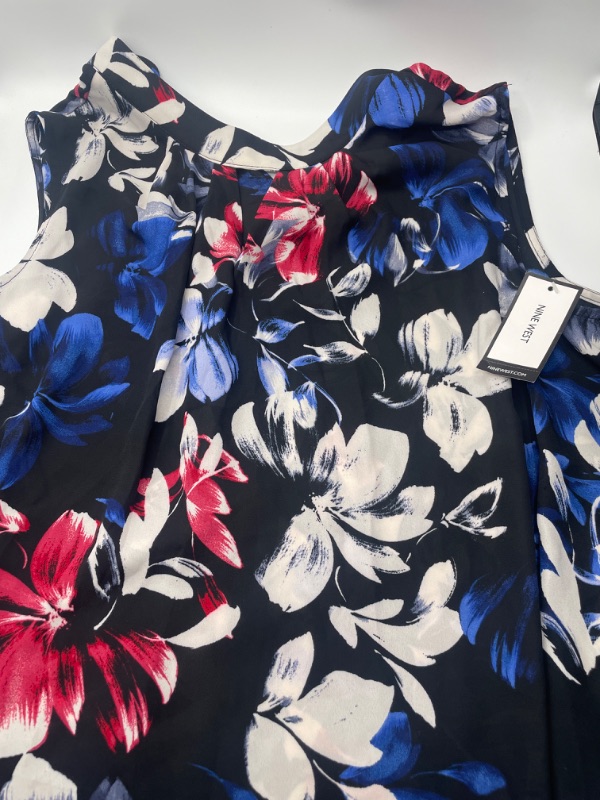 Photo 3 of NINE WEST Women's Floral Printed Keyhole Sleeveless Blouse 1X Black/Night Sky