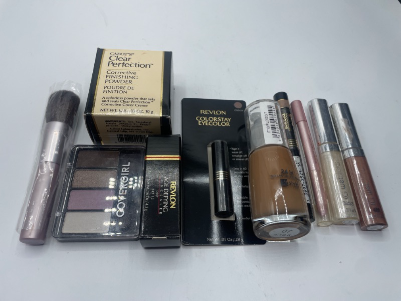 Photo 3 of Miscellaneous variety makeup brand Name cosmetics including ( Maybelline , Revlon ,Cabots, covergirl & DISCONTINUED MAKEUP ITEMS)