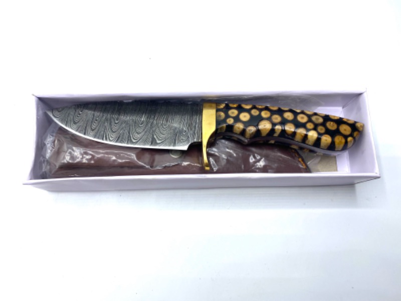 Photo 2 of SZCO Supplies 9" Knotted Wood Damascus Steel Hunting Knife with Sheath