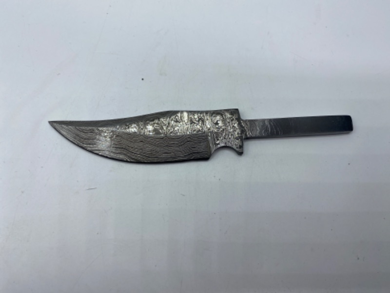 Photo 2 of SZCO Supplies Damascus Clip Hunter Knife Blade