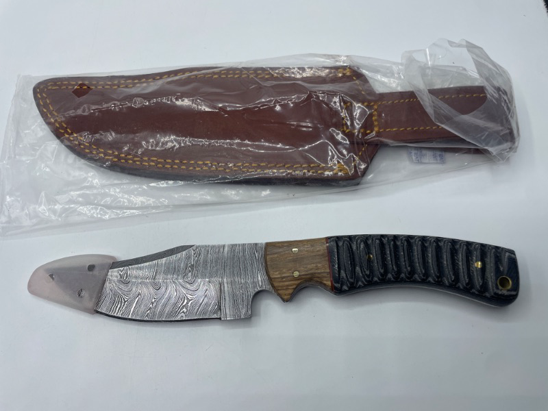 Photo 2 of 9.25” Combination Wood Handle Damascus Steel Outdoor Hunting knife With Leather Sheath