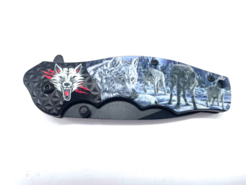 Photo 1 of Wolves In Snow Pocket Knife New