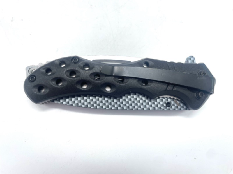 Photo 3 of Black Pocket Knife With Gray Checkered Blade New