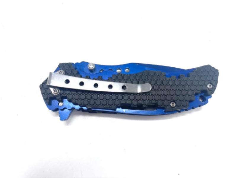 Photo 3 of Black Honeycomb Detail Pocket Knife With Blue Blade and Clip New