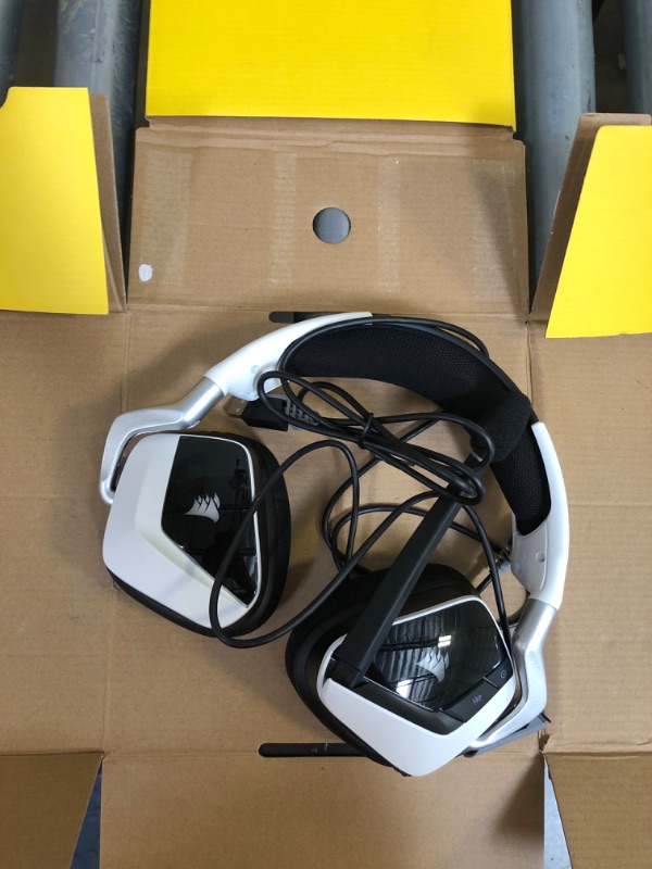 Photo 2 of Corsair VOID RGB ELITE Wireless Premium Gaming Headset with 7.1 Surround Sound (White)