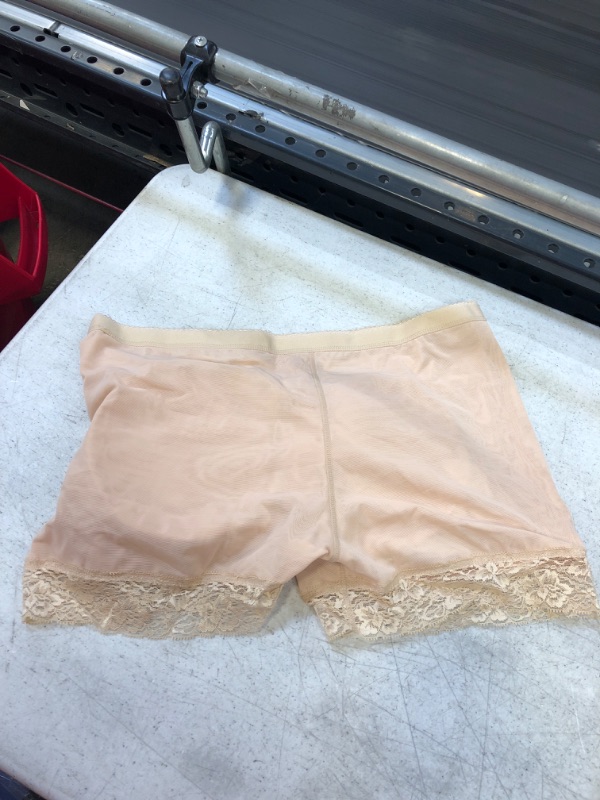 Photo 1 of BUTT PAD SHORTS SIZE 3XL