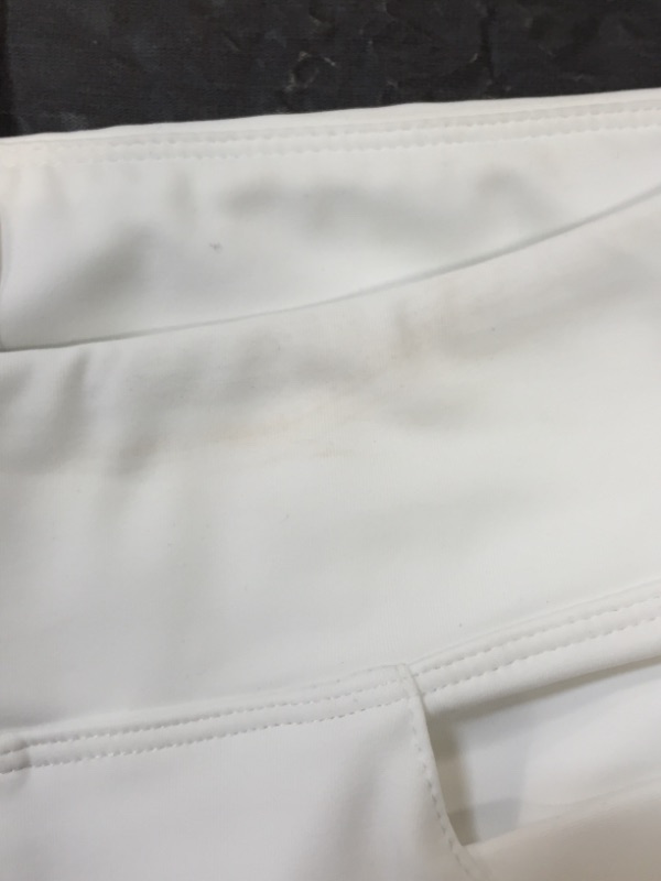 Photo 1 of BALEAF Capri Pants for Women Casual Summer Pull On Yoga Dress Capris Work Jeggings Athletic Golf Crop Pants with Pockets - XL - DAMAGE : SHOWN IN PHOTO
