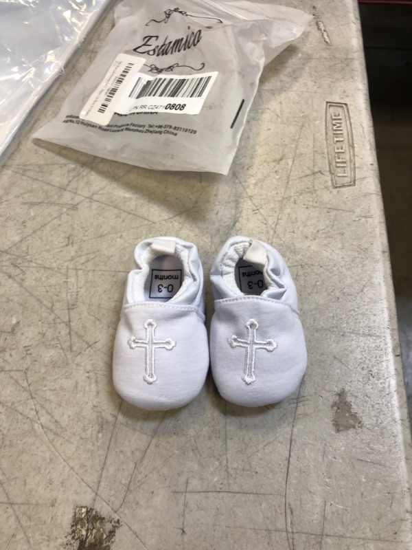 Photo 1 of 0-3 MONTH CROSS WHITE BABY SHOES 