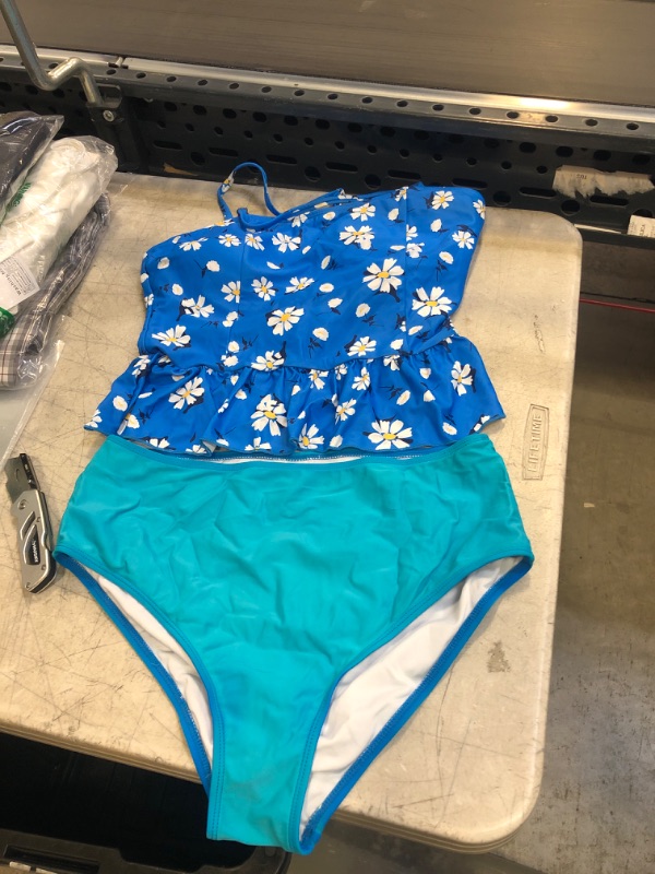 Photo 1 of 2 PC WOMENS BLUE FLORAL SWIM SUIT ( SIZE: MEDIUM ) 