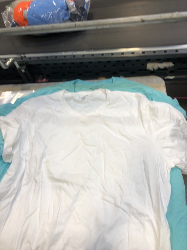 Photo 1 of 2 PC WHITE AND LIGHT BLUE T SHIRTS ( SIZE:XXL) 