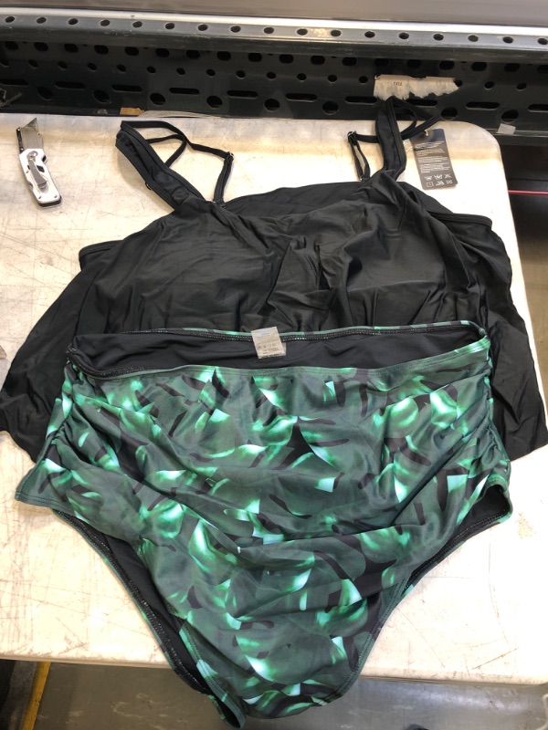 Photo 1 of 2 PC BLACK SWIM TOP AND LEAF GREEN BOTTOMS ( SIZE:2XL ) 