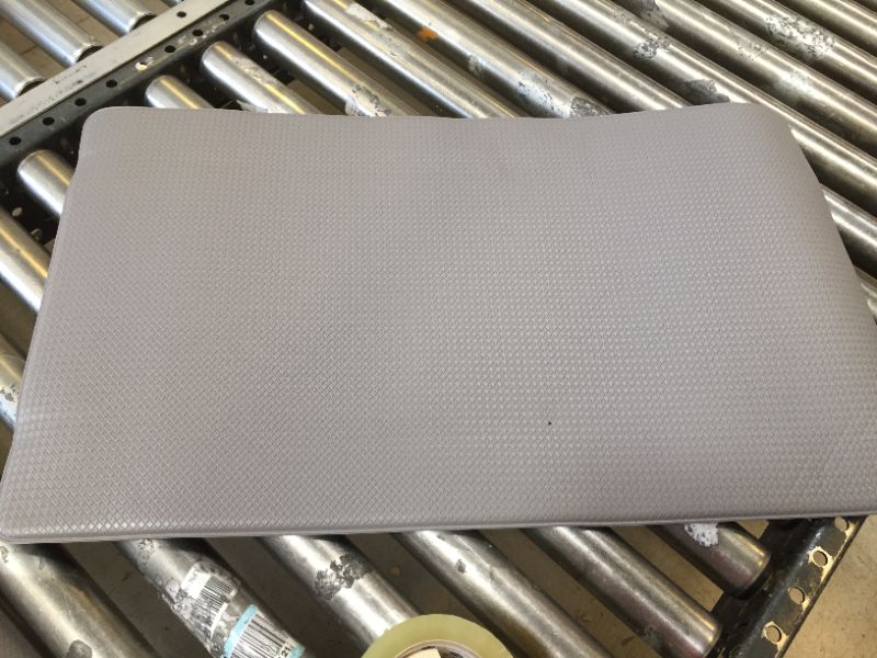 Photo 1 of 29x17in fatigue mat grey