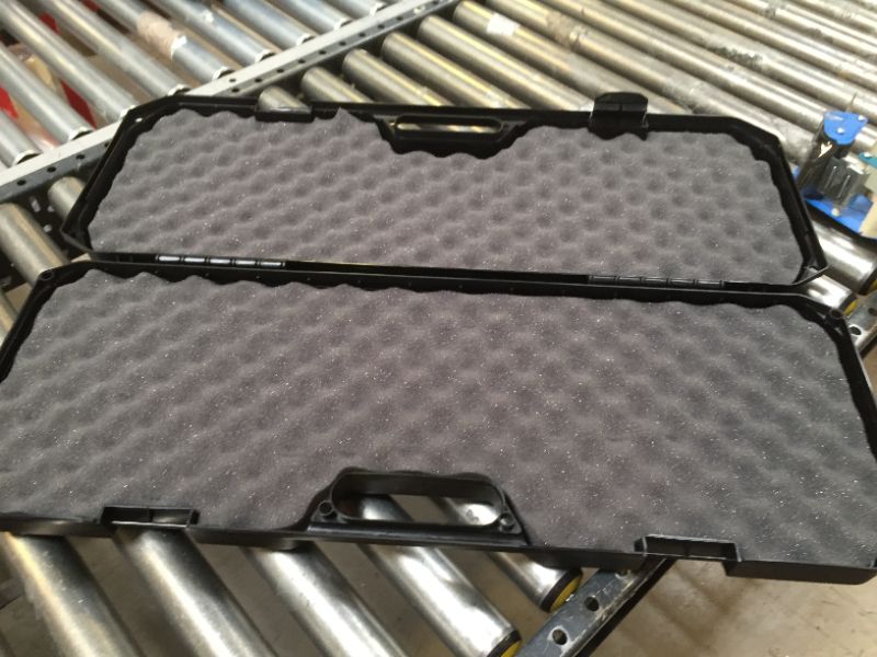 Photo 1 of 31in rifle case