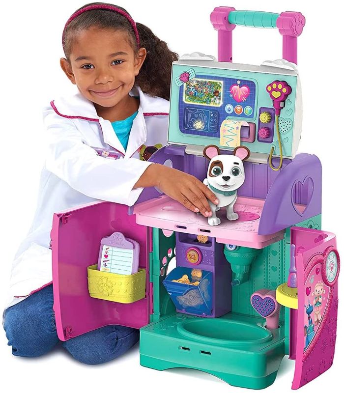 Photo 1 of Doc McStuffins 92446 Baby All in One Nursery Pet Rescue Mobile, Multicolor