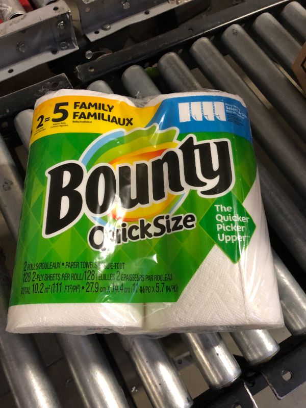 Photo 2 of Bounty Select-A-Size Paper Towels, White, 2 Family Rolls = 5 Regular Rolls