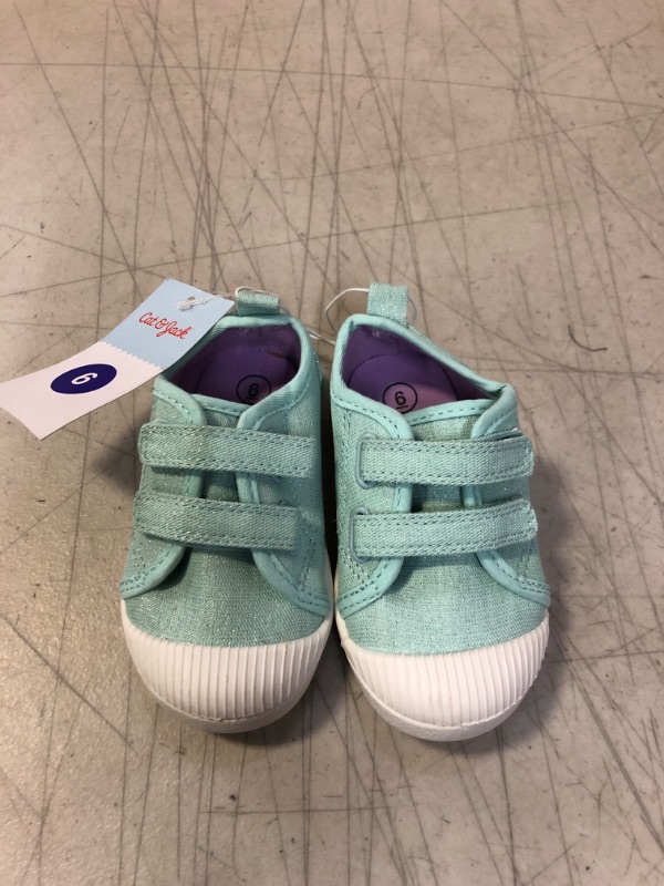 Photo 2 of Toddler Parker Sneakers - Cat & Jack™ SIZE 6
