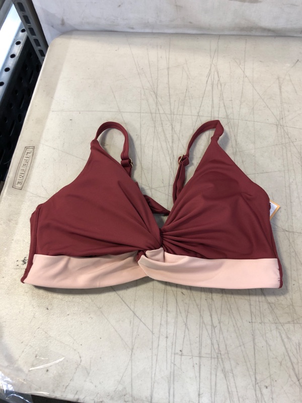 Photo 2 of Women's Colorblock Twist Bikini Top - Kona Sol™ Enhanced Cup SIZE D/DD
