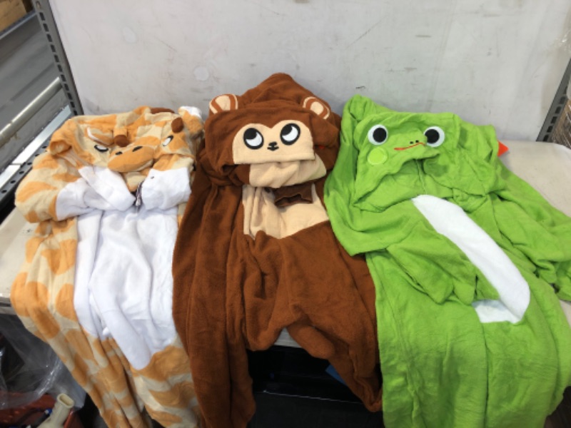 Photo 1 of 3 count animal onesie - different sizes *DIRTY 