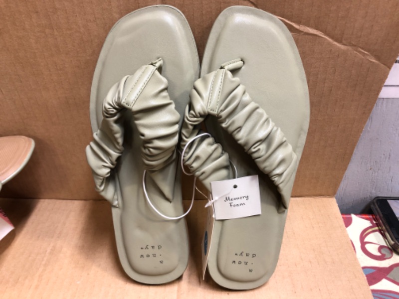 Photo 1 of 7.5-----Women's Blossom Scrunched Flip Flop Sandals - a New Day™