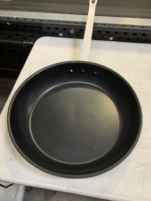 Photo 1 of 14" COMMERCIAL ALUMINUM NON-STICK FRY FRYING PAN - NSF - ITEM IS IDRTY AND HAS SCRATCHES AND SOME PAINT OFF -