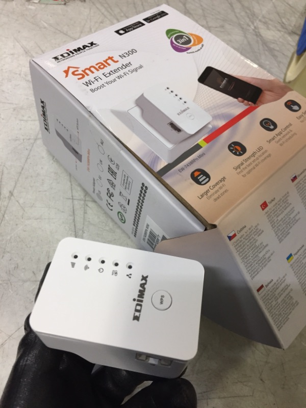 Photo 1 of Edimax EW-7438RPn Mini New Version N300 Universal Wireless Range Extender/Wi-Fi Repeater/Wall Plug/Ethernet Port , White
