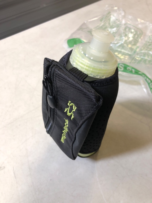 Photo 3 of Amphipod Hydraform Ergo-Lite Water Bottle
