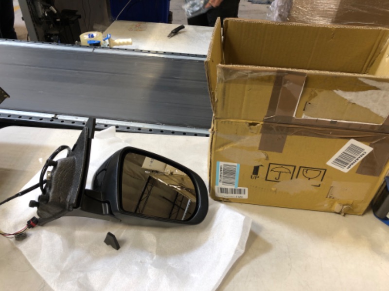 Photo 1 of Driver Side Compass, ( textured black w/PTM cover, w/BSDS, foldaway), w/o turn signal, w/o chrome trim, w/o camera, LH, Heated Power