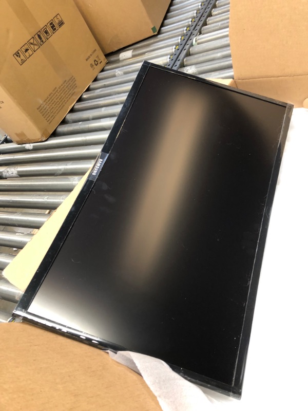 Photo 1 of SAMSUNG 23.5” CF396 Curved Computer Monitor, AMD FreeSync for Advanced Gaming, 4ms Response Time, Wide Viewing Angle, Ultra Slim Design, LC24F396FHNXZA, Black 24-Inch Curved DP/HDMI/1-Yr Warranty
