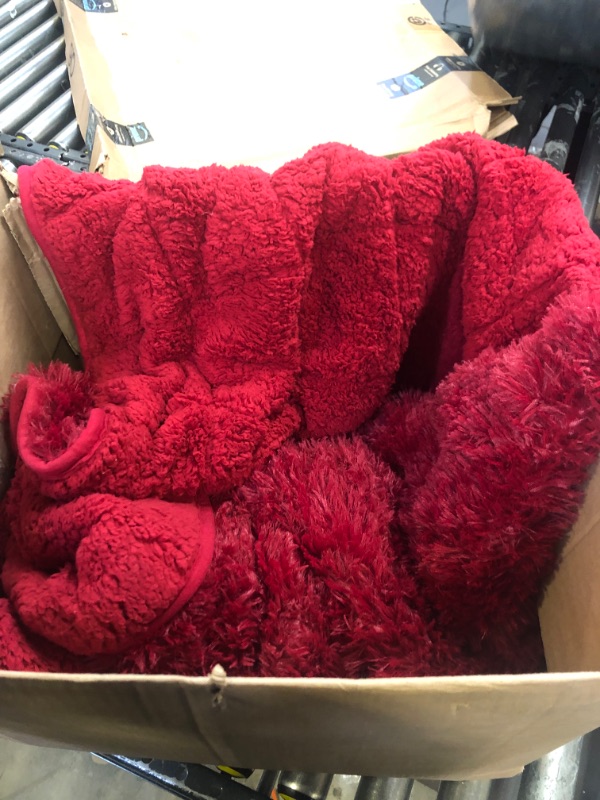 Photo 1 of 48 X 72 INCH 15LB WEIGHTED BLANKET RED