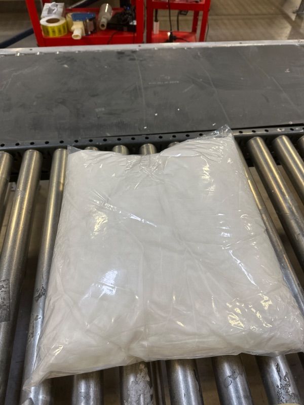 Photo 1 of 18x18 Pillow -- used needs cleaning before using