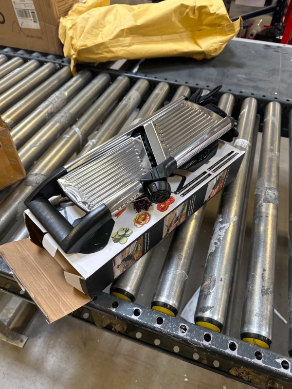 Photo 1 of Adjustable Mandoline Slicer 