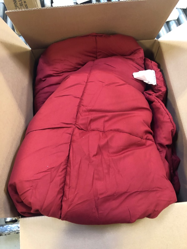 Photo 2 of (KING SIZE) Beckham Luxury Linens King/California Comforter - 1600 Series Down Alternative Home Bedding & Duvet Insert - Burgundy
