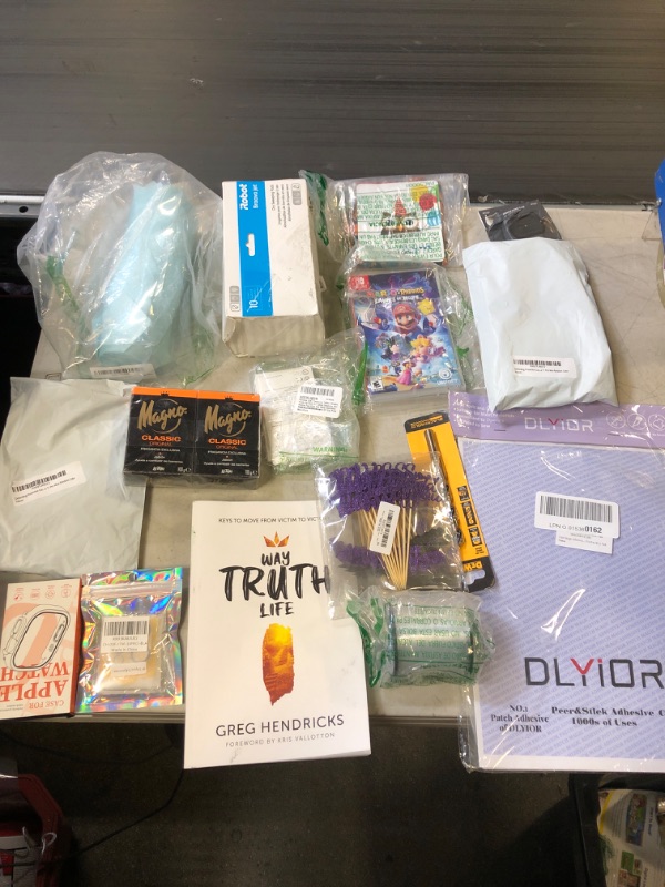 Photo 1 of 16 PCS MISC. ITEMS BAG LOT