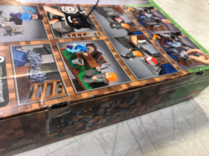 Photo 3 of LEGO Minecraft The Bedrock Adventures 21147 Building Kit (644 Pieces) (Discontinued by Manufacturer)-------factory sealed 