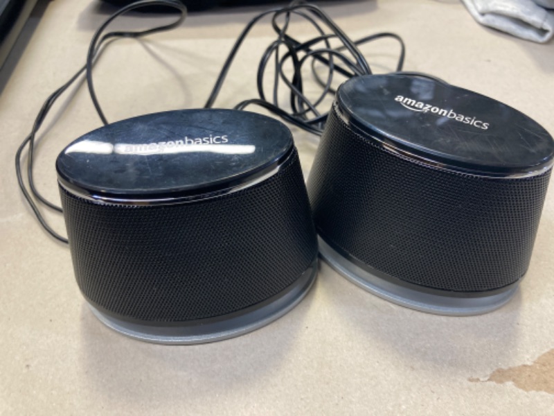 Photo 2 of AmazonBasics USB-Powered PC Computer Speakers with Dynamic Sound | Black